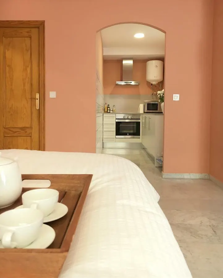 The River Townhouse Pink Hotel Seville