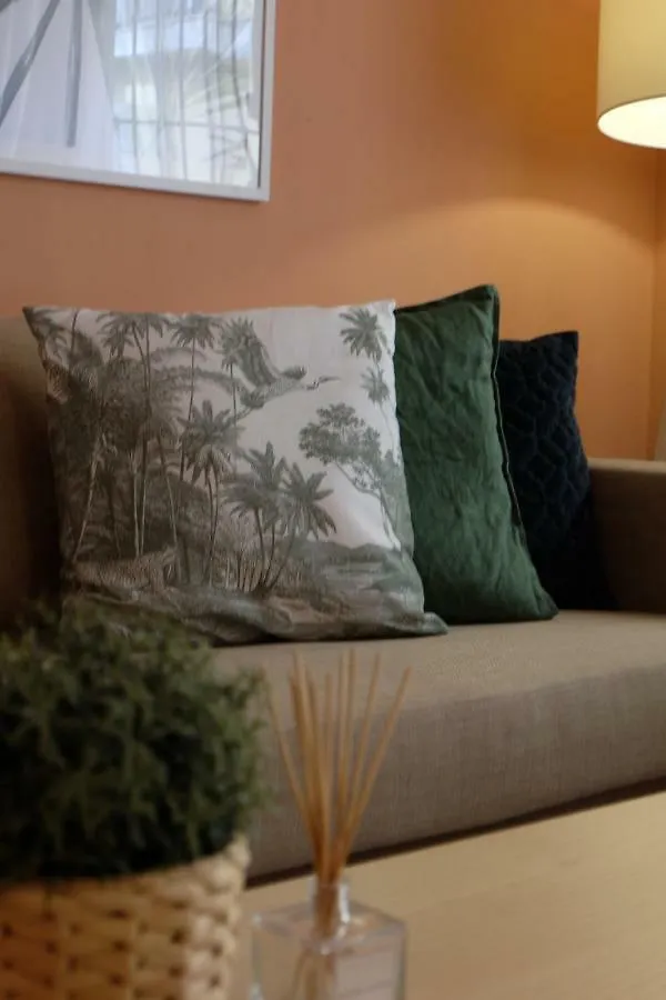 Apartment The River Townhouse Pink Hotel Seville