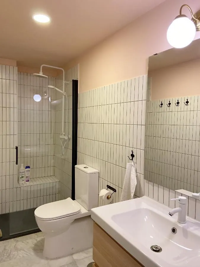 Apartment The River Townhouse Pink Hotel Seville Spain